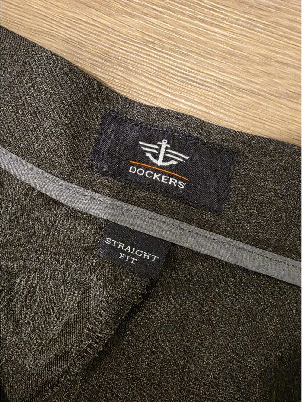 Dockers Mens 42 x 30 Gray Straight Fit Flat Front Dress Pants Slacks